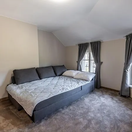 Makedonia's Finest 3br *