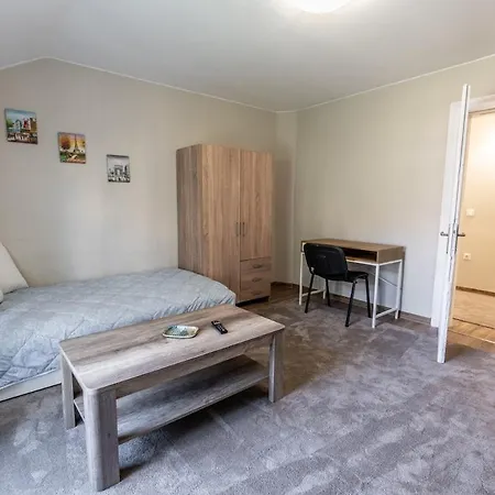 Makedonia's Finest 3br