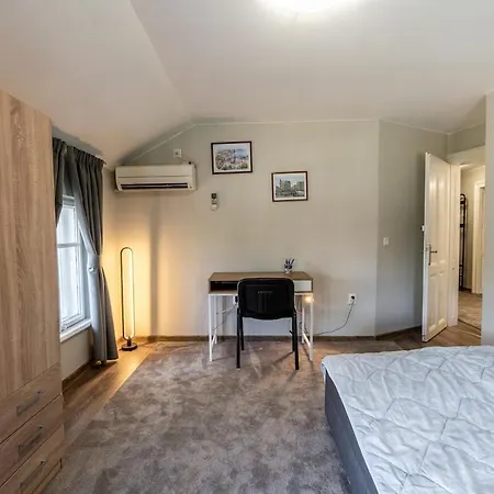 Makedonia's Finest 3br Lejlighed